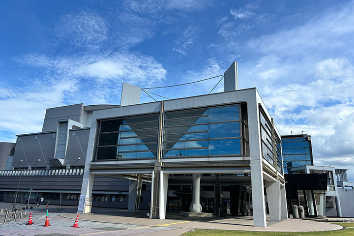 イイヅカコスモスコモンの外観写真