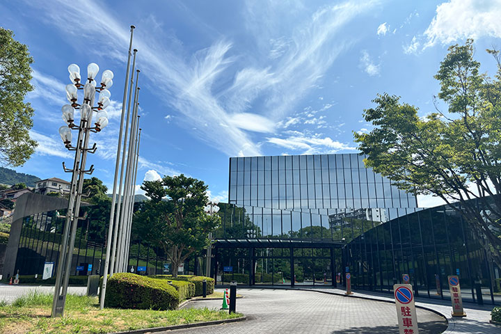 北九州市立響ホールの外観写真